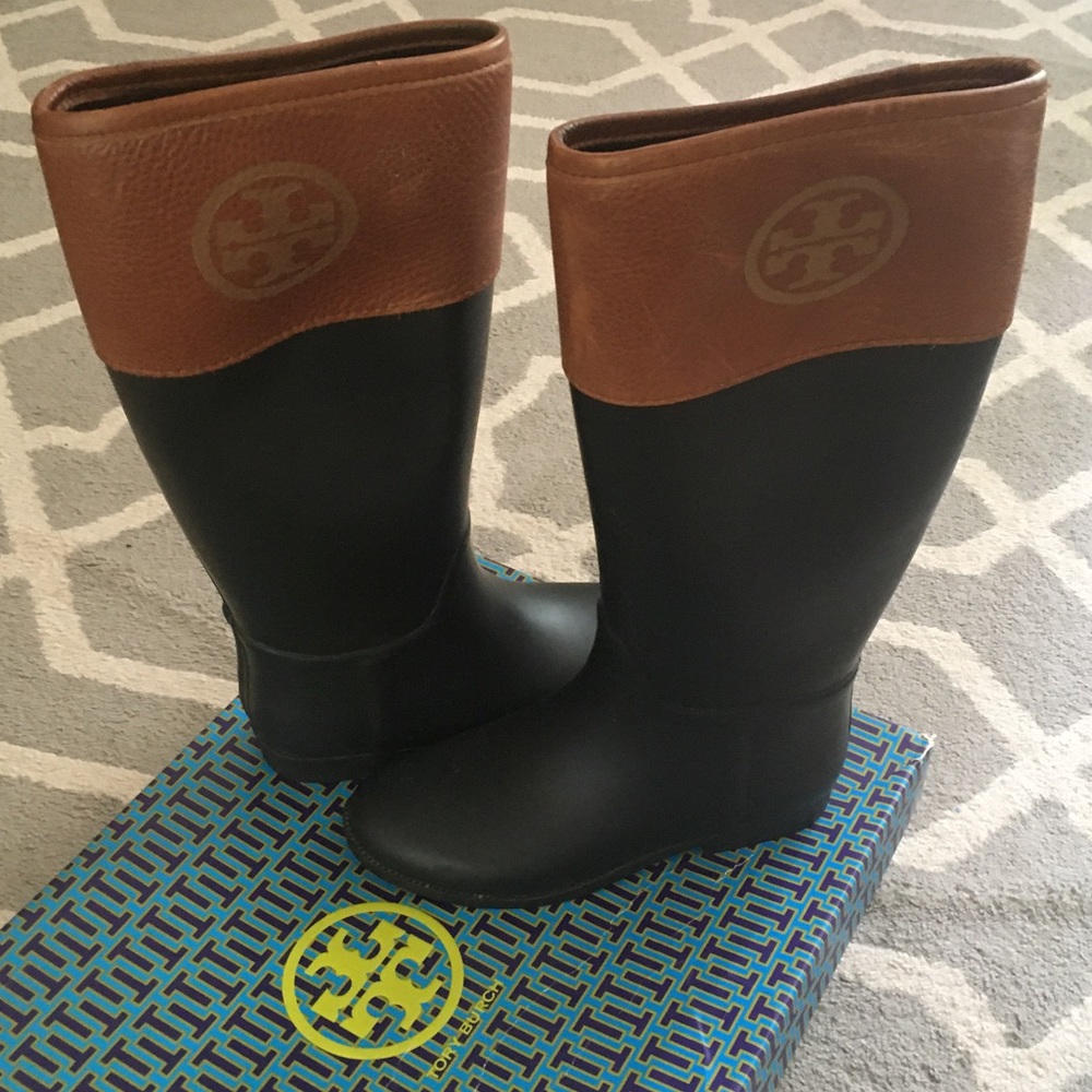 Classic Tory Burch “Diana” rain boot